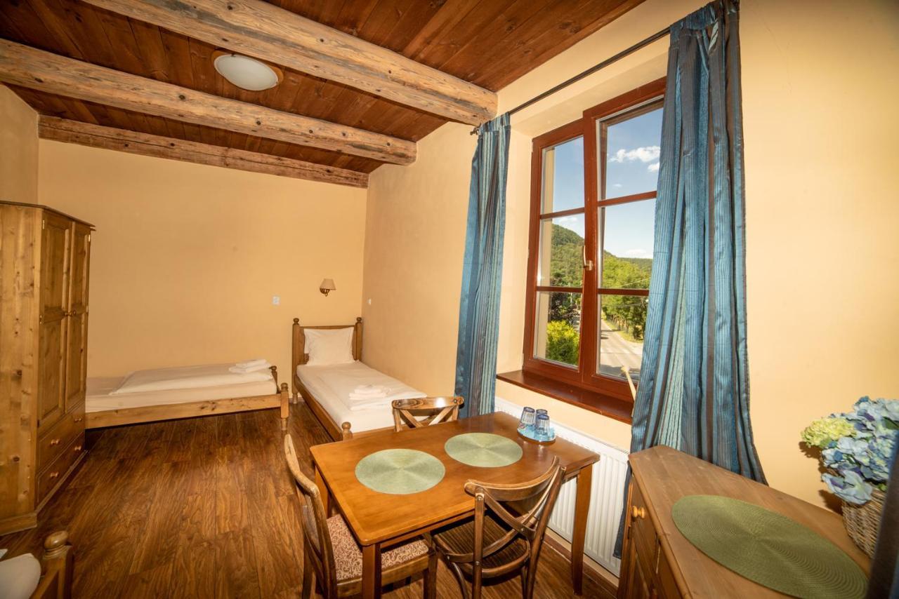 Stary Dum Hotel Cernosice Kültér fotó